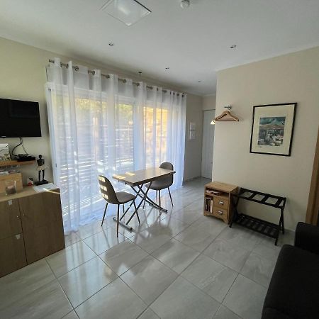 Appartement Au Calme Dans Un Espace Arbore Tourrettes-sur-Loup Bagian luar foto
