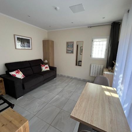 Appartement Au Calme Dans Un Espace Arbore Tourrettes-sur-Loup Bagian luar foto