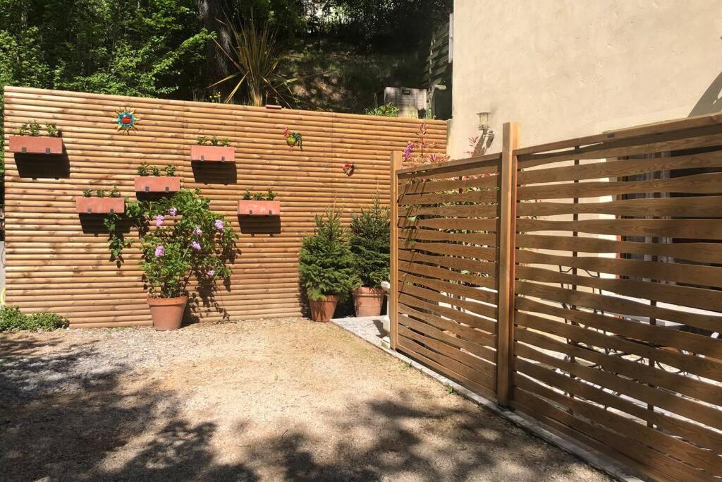 Appartement Au Calme Dans Un Espace Arbore Tourrettes-sur-Loup Bagian luar foto